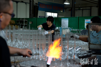河北河间:打造工艺玻璃产业集群